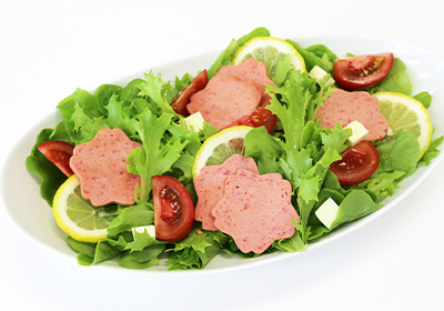 ピリ辛花ソーセージサラダ