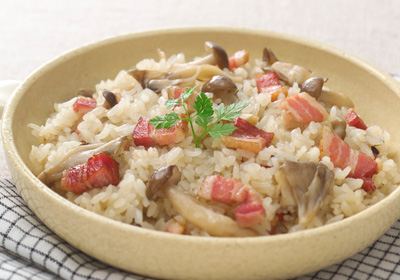 きのことベーコンの炊き込みご飯